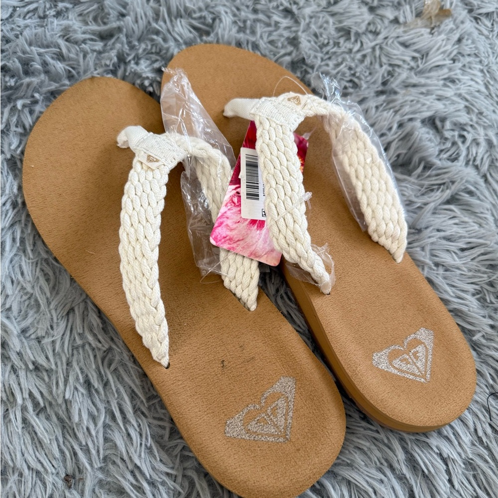 Roxy Cream and Tan Braided Flip-Flops